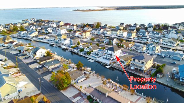 316 Silver Lagoon Drive, Toms River, NJ 08753