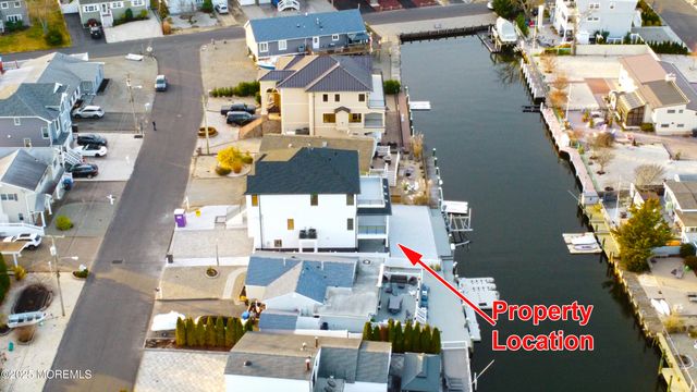 316 Silver Lagoon Drive, Toms River, NJ 08753