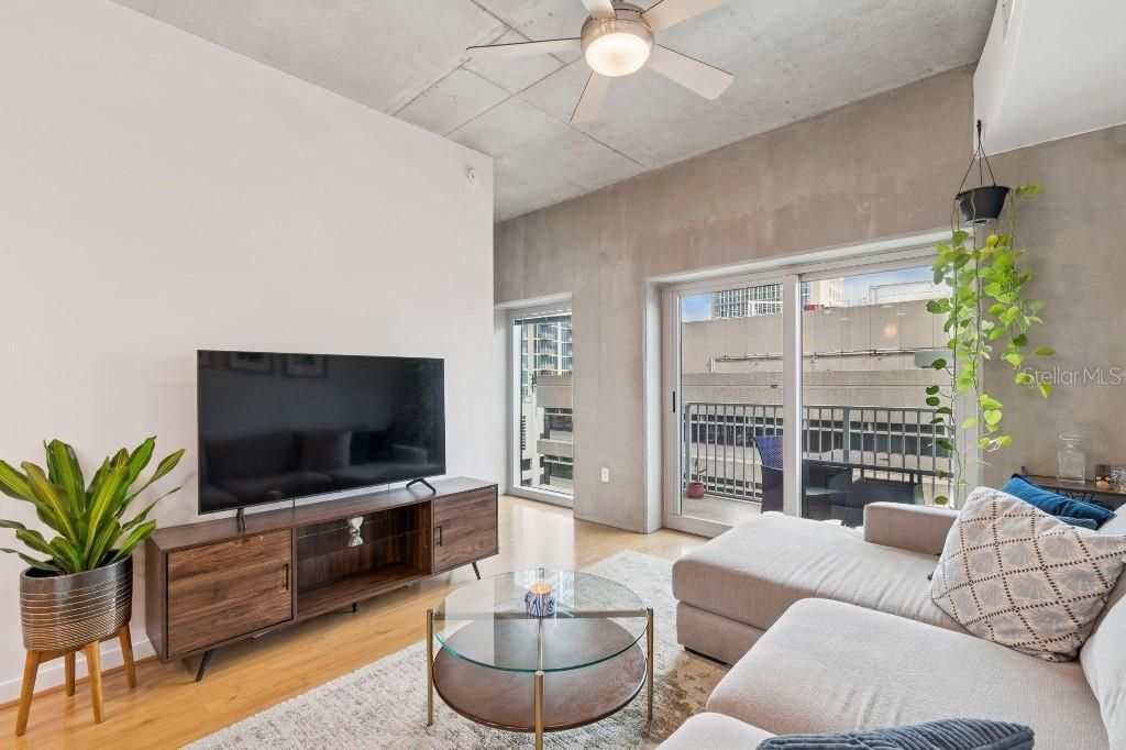 Image 2 of property listing at 777 N ASHLEY DRIVE 1116, Tampa, FL 33602