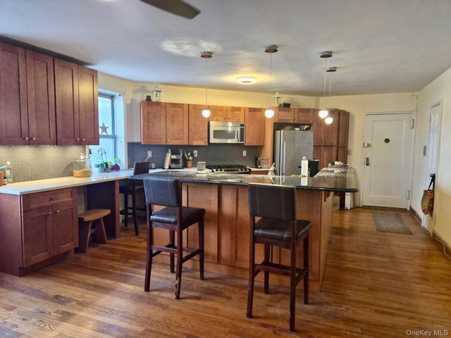 40 DAVENPORT 2K, New Rochelle, NY 10801