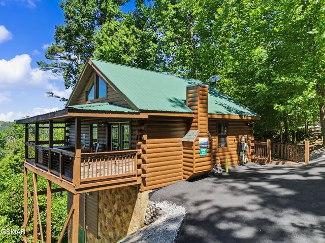 513 Parsons Branch Way, Gatlinburg, TN 37738