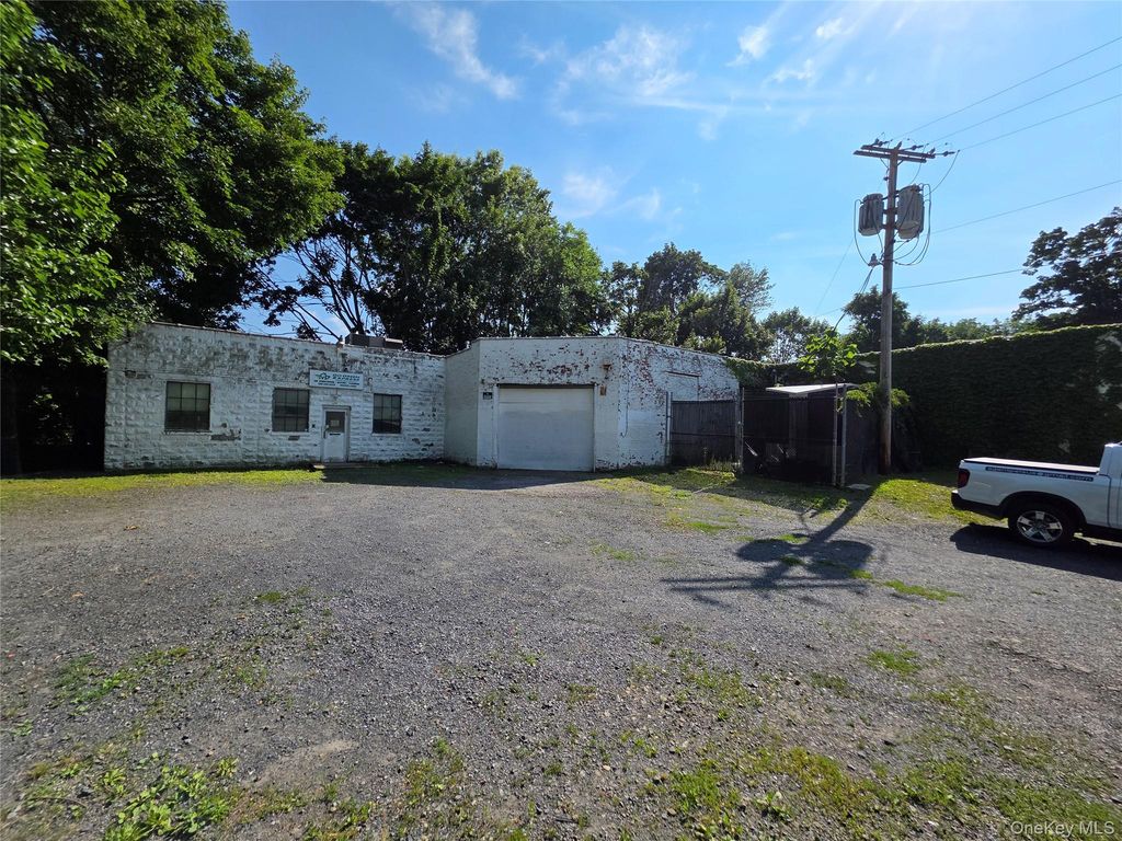 145 South William Street, Newburgh, NY 12550 — exterior