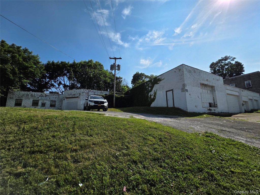145 South William Street, Newburgh, NY 12550 — photo 2