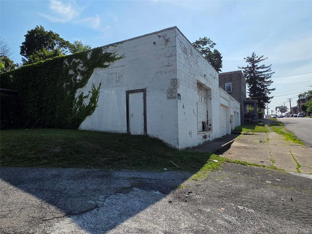 145 South William Street, Newburgh, NY 12550 — photo 3