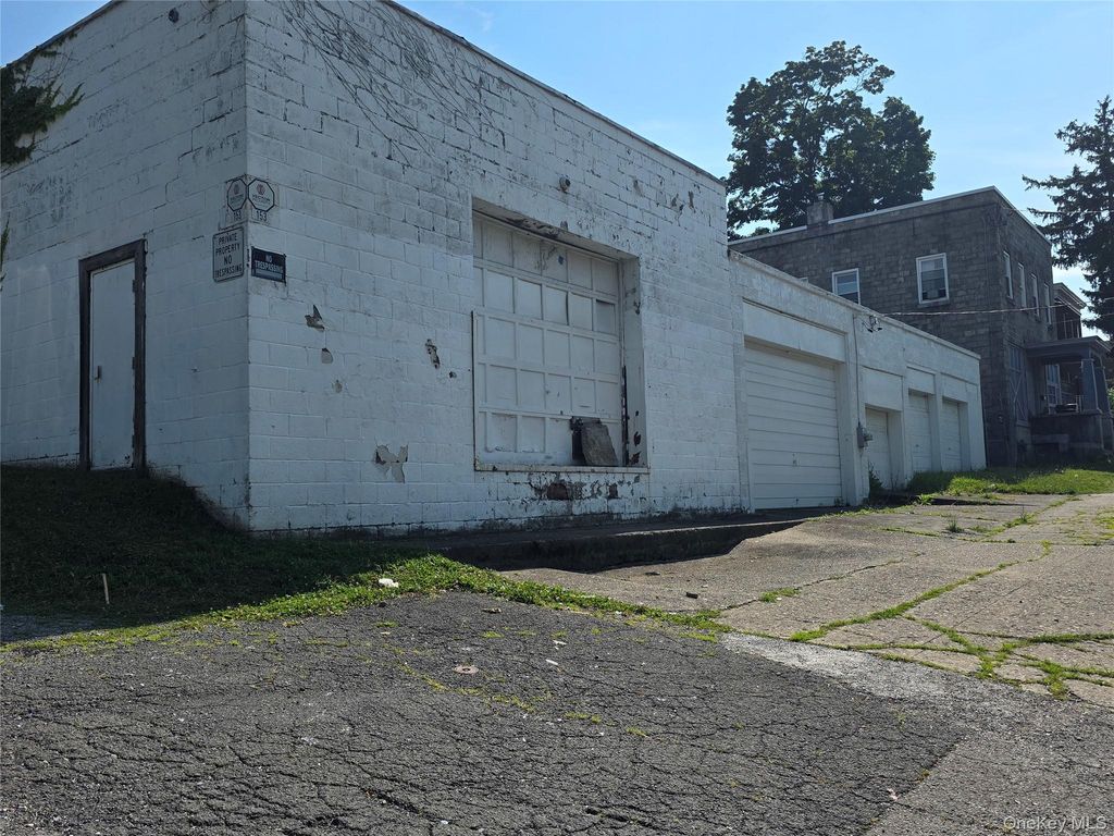 145 South William Street, Newburgh, NY 12550 — photo 4