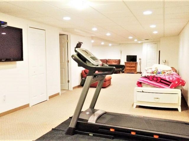 47498 Fox Run Drive, Canton, MI 48187