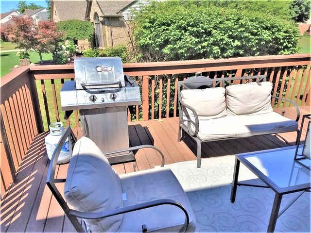 47498 Fox Run Drive, Canton, MI 48187