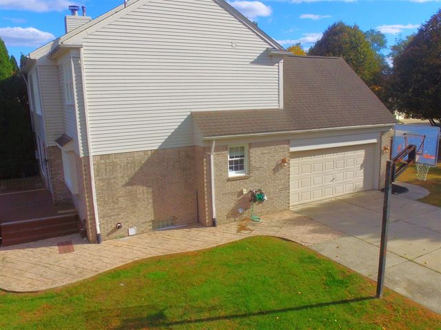 47498 Fox Run Drive, Canton, MI 48187