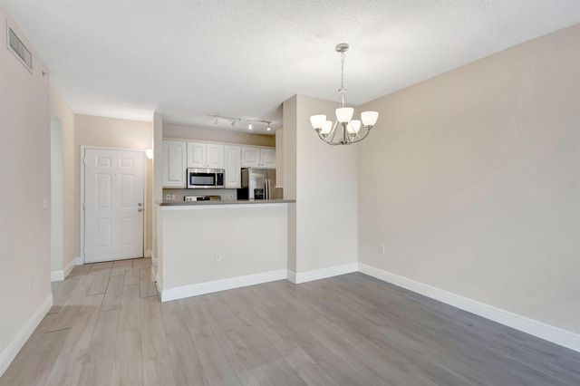780 S Sapodilla Avenue 203, West Palm Beach, FL 33401