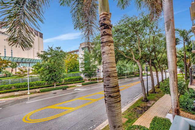 780 S Sapodilla Avenue 203, West Palm Beach, FL 33401