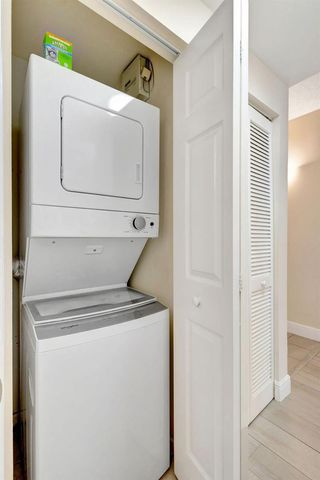 780 S Sapodilla Avenue 203, West Palm Beach, FL 33401
