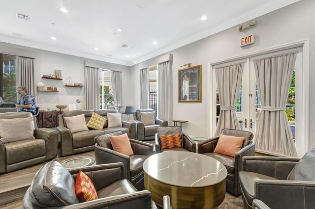 780 S Sapodilla Avenue 203, West Palm Beach, FL 33401