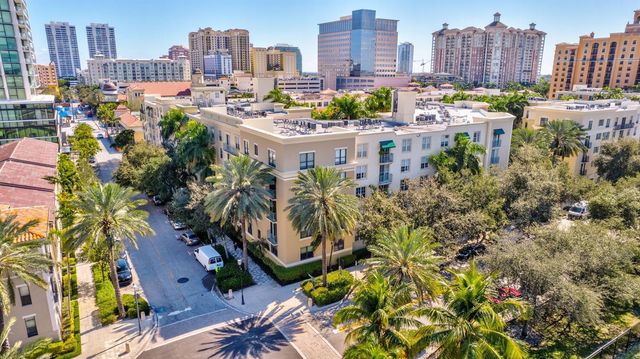 780 S Sapodilla Avenue 203, West Palm Beach, FL 33401