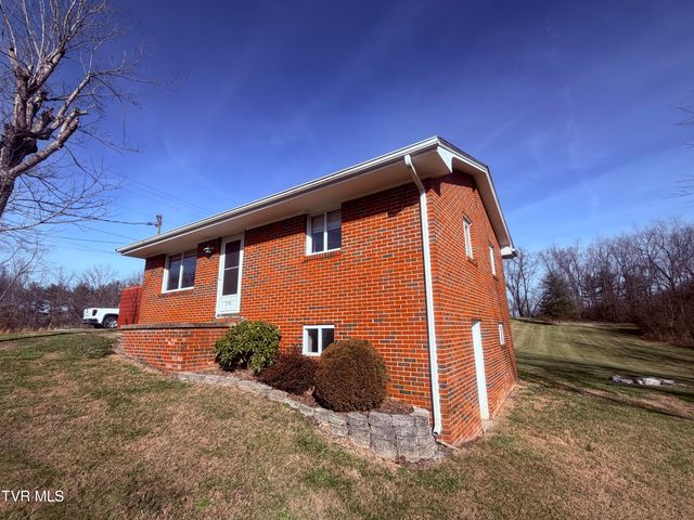 273 Fairford Lane, Blountville, TN 37617