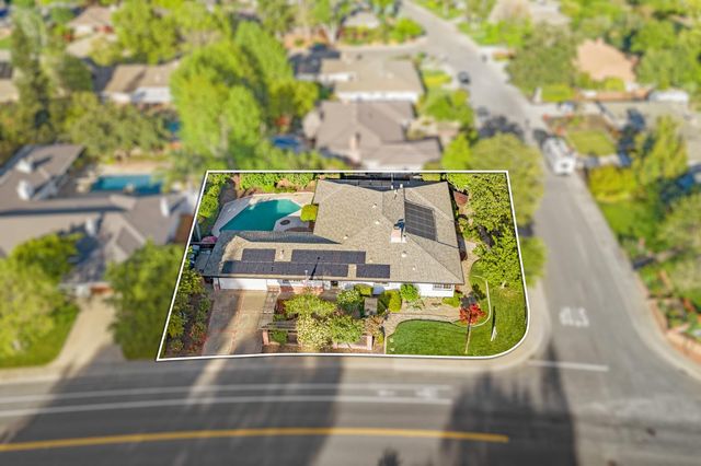 3901 Dunster Way, Sacramento, CA 95864