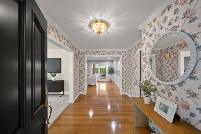 3901 Dunster Way, Sacramento, CA 95864