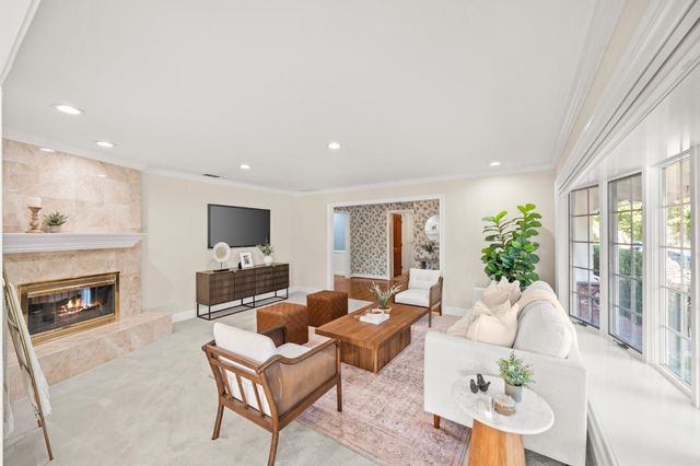 3901 Dunster Way, Sacramento, CA 95864