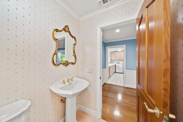 3901 Dunster Way, Sacramento, CA 95864