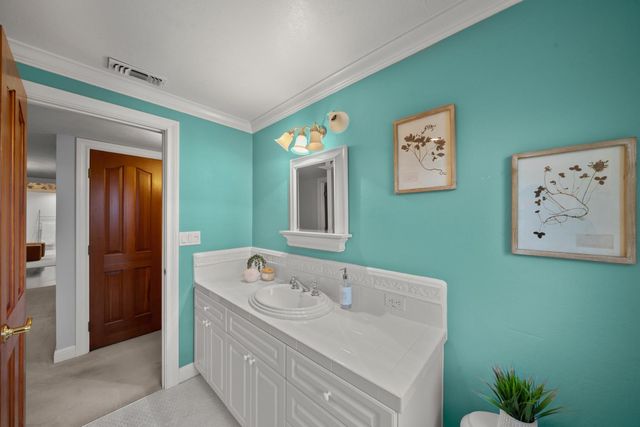 3901 Dunster Way, Sacramento, CA 95864