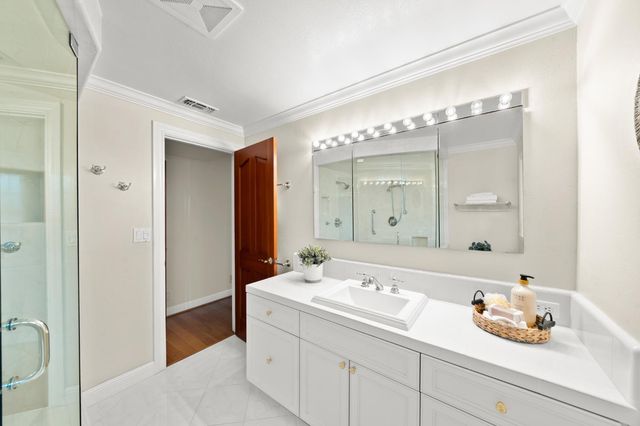 3901 Dunster Way, Sacramento, CA 95864