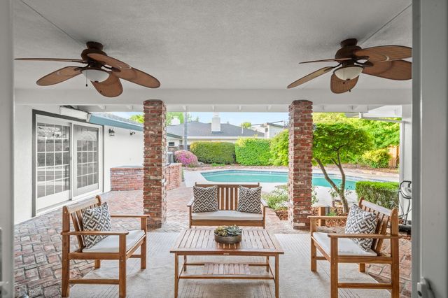 3901 Dunster Way, Sacramento, CA 95864