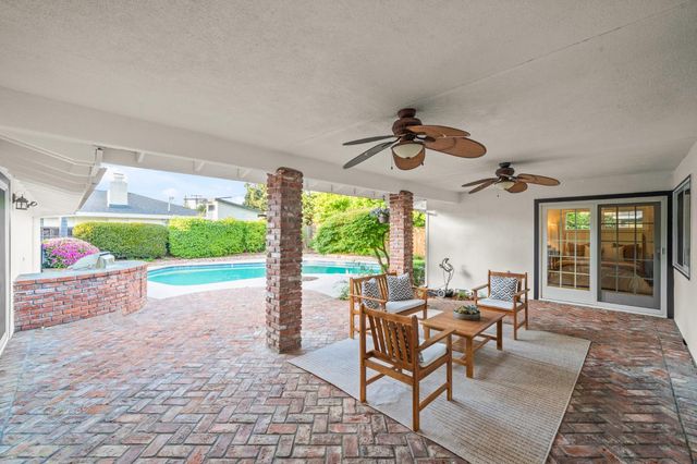 3901 Dunster Way, Sacramento, CA 95864