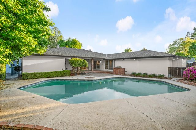 3901 Dunster Way, Sacramento, CA 95864