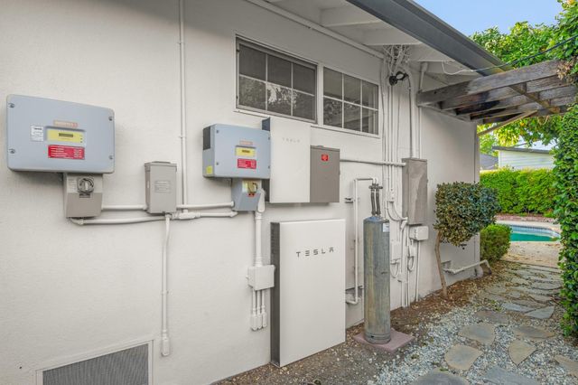 3901 Dunster Way, Sacramento, CA 95864