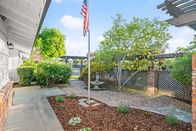 3901 Dunster Way, Sacramento, CA 95864