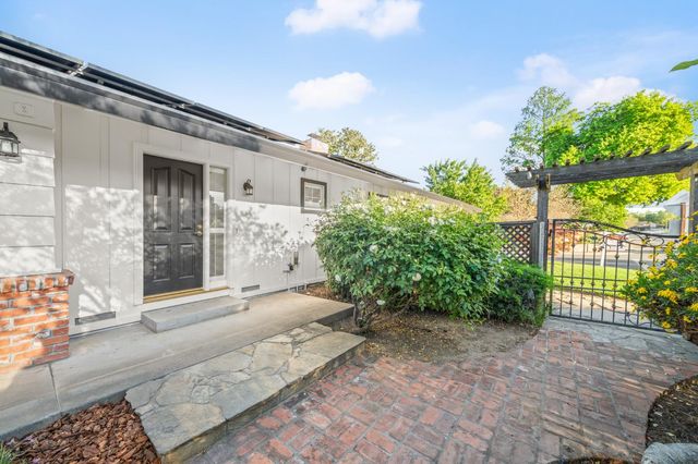 3901 Dunster Way, Sacramento, CA 95864