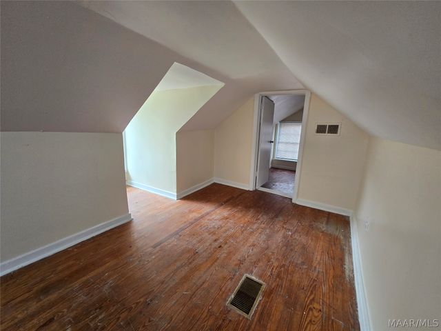 2036 GORGAS Street, Montgomery, AL 36106