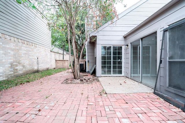 11611 Glenwolde Drive, Houston, TX 77099