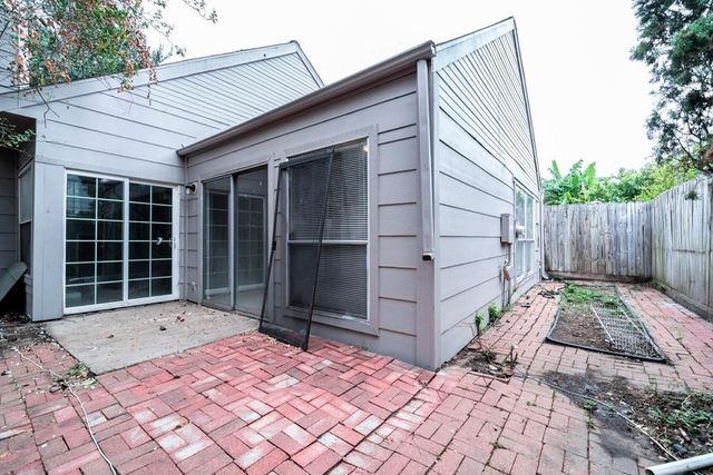 11611 Glenwolde Drive, Houston, TX 77099