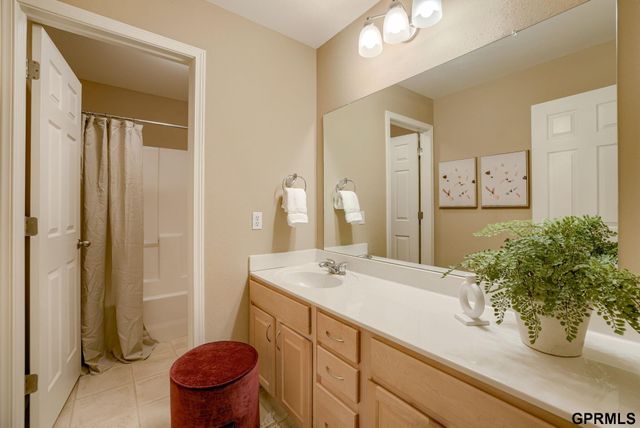 7943 N 152nd Avenue, Bennington, NE 68007