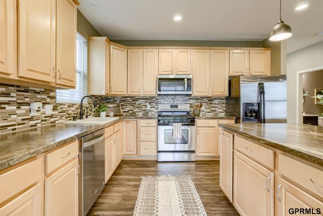 7943 N 152nd Avenue, Bennington, NE 68007