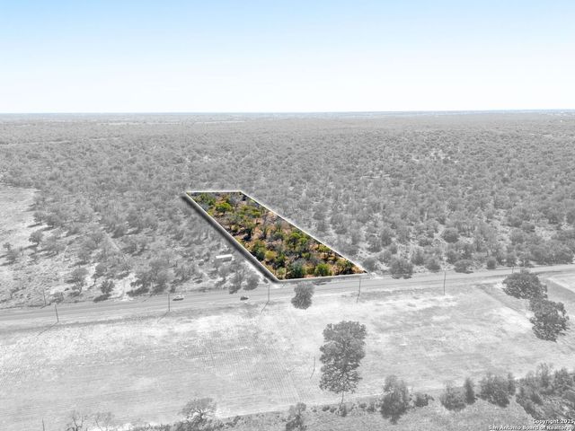 21270 Priest Rd, Elmendorf, TX 78112