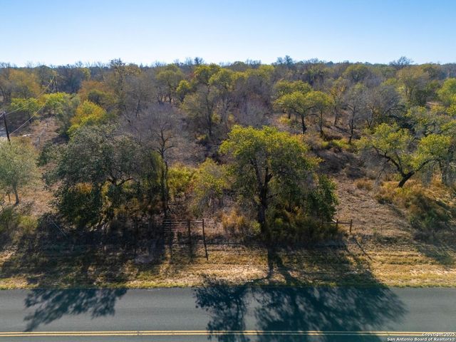 21270 Priest Rd, Elmendorf, TX 78112