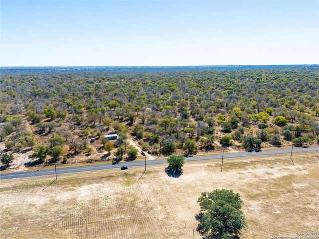 21270 Priest Rd, Elmendorf, TX 78112