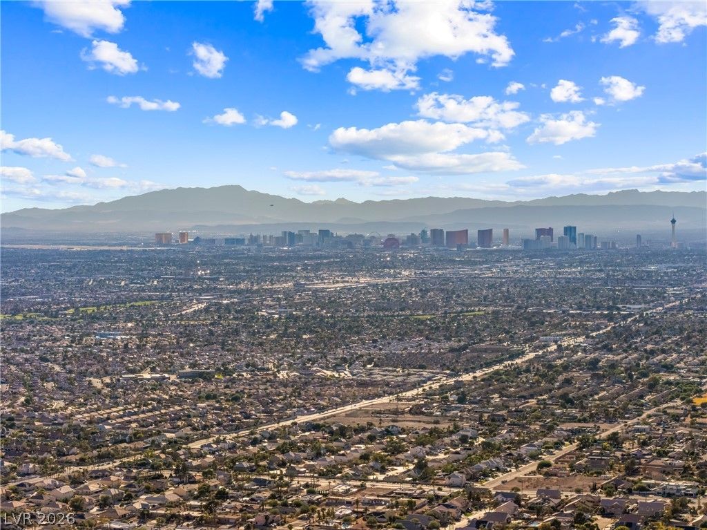 310 Peaceful Street, Las Vegas, NV 89110 — exterior