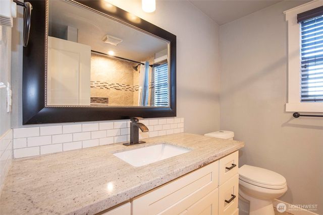 1204 4th Avenue SE, Puyallup, WA 98372