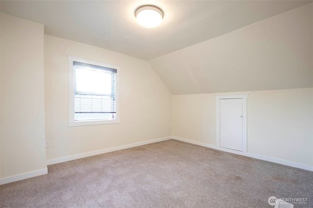 1204 4th Avenue SE, Puyallup, WA 98372