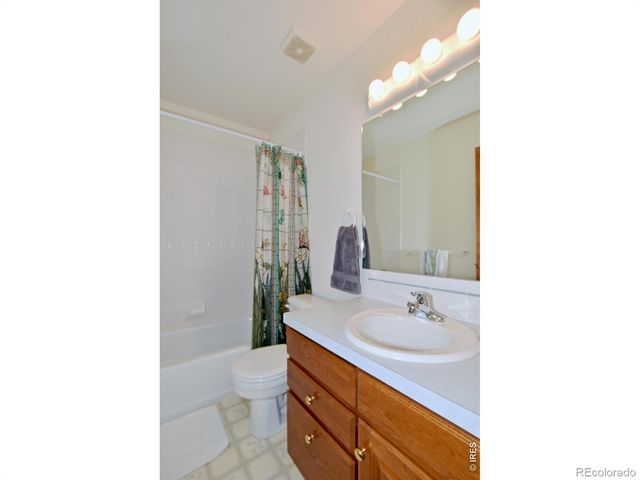 907 N 4th Street, Johnstown, CO 80534