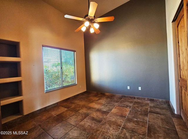 849 E Florida Saddle Drive, Green Valley, AZ 85614