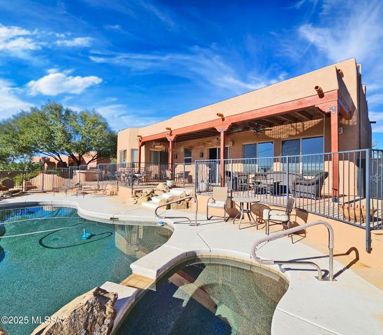 849 E Florida Saddle Drive, Green Valley, AZ 85614