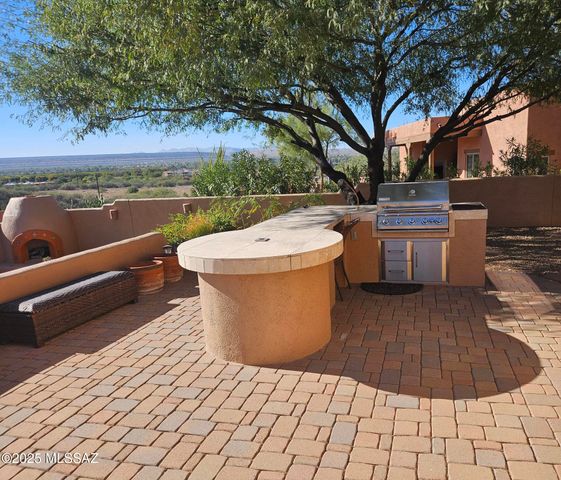 849 E Florida Saddle Drive, Green Valley, AZ 85614