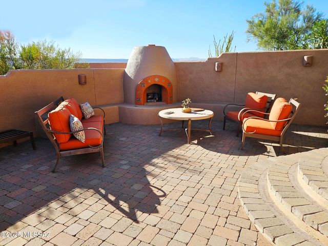 849 E Florida Saddle Drive, Green Valley, AZ 85614