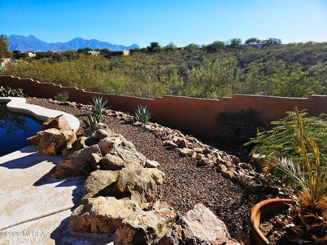 849 E Florida Saddle Drive, Green Valley, AZ 85614