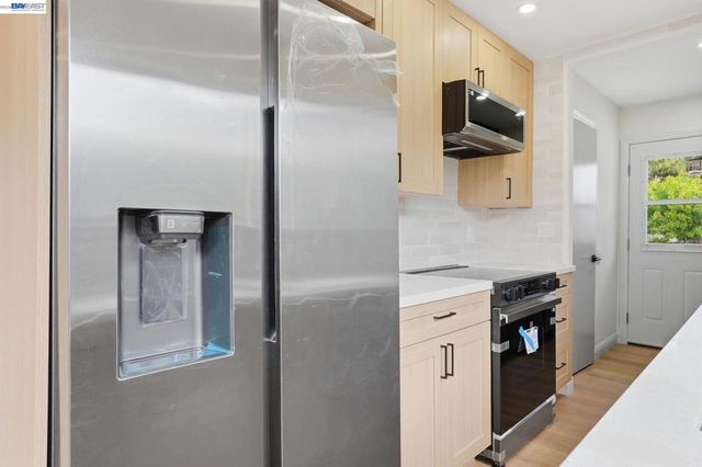 2013 Dolphin Dr, Aptos, CA 95003