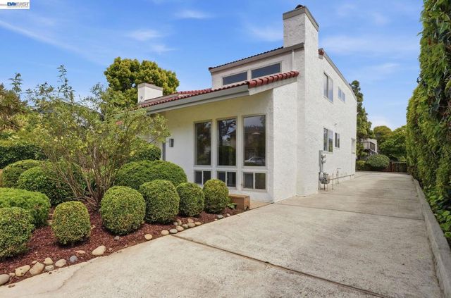 2013 Dolphin Dr, Aptos, CA 95003