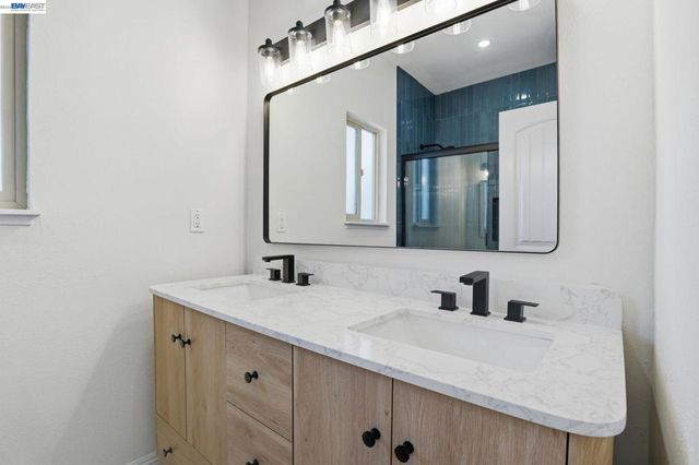 2013 Dolphin Dr, Aptos, CA 95003